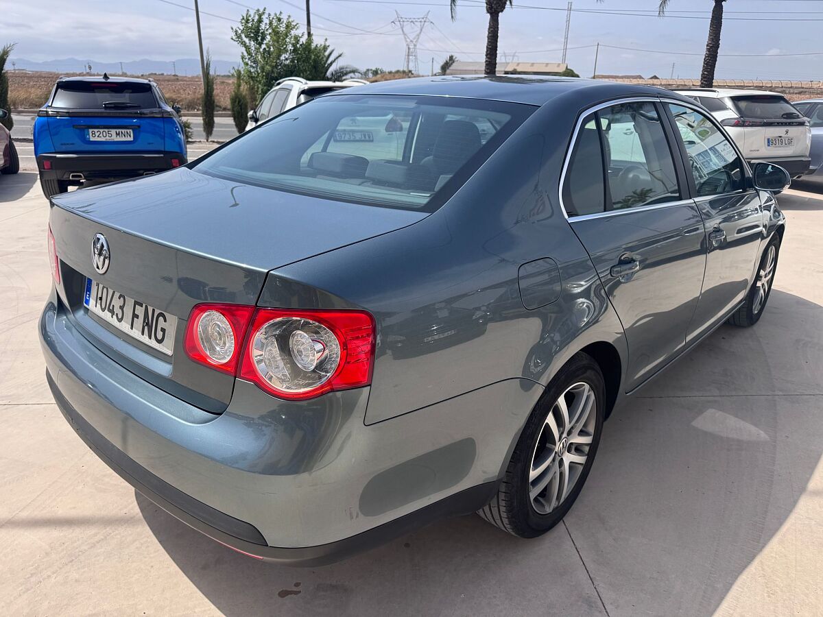 VOLKSWAGEN JETTA ADVANCE 1.9 TDI AUTO SPANISH LHD IN SPAIN ONLY 49000 MILES 2007